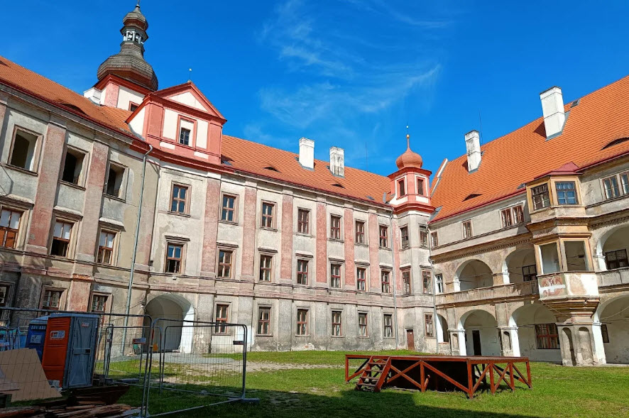 Zámek Bělá Pod Bezdězem, Czech Republic (Czechia)